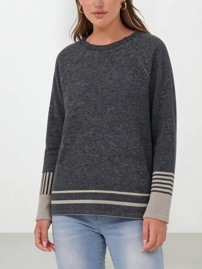 Pull en tricot gris à rayures contrastées pour femme