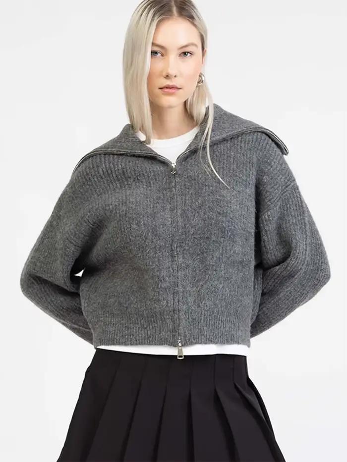 Pull court côtelé à fermeture éclair pour femme
