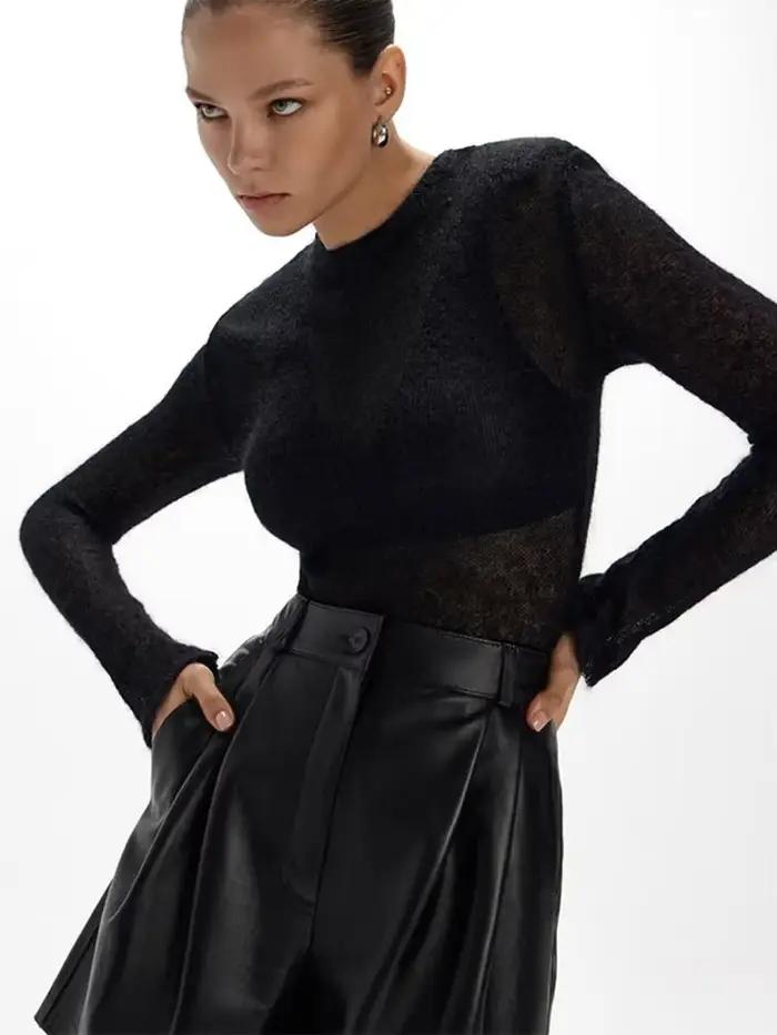 Pull tricoté à manches longues et col ras du cou pour femme
