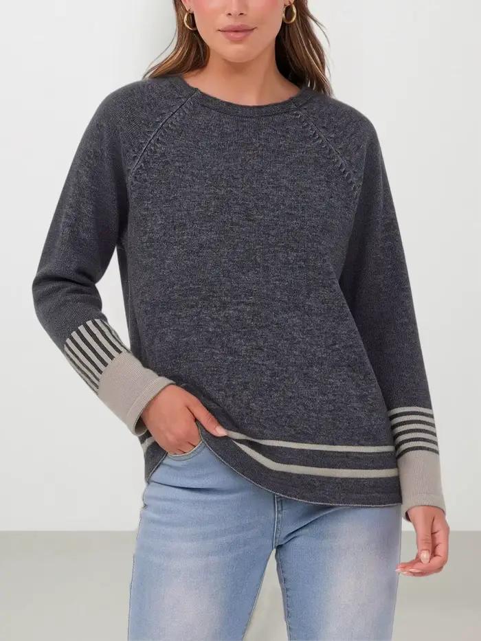 Pull en tricot gris à rayures contrastées pour femme