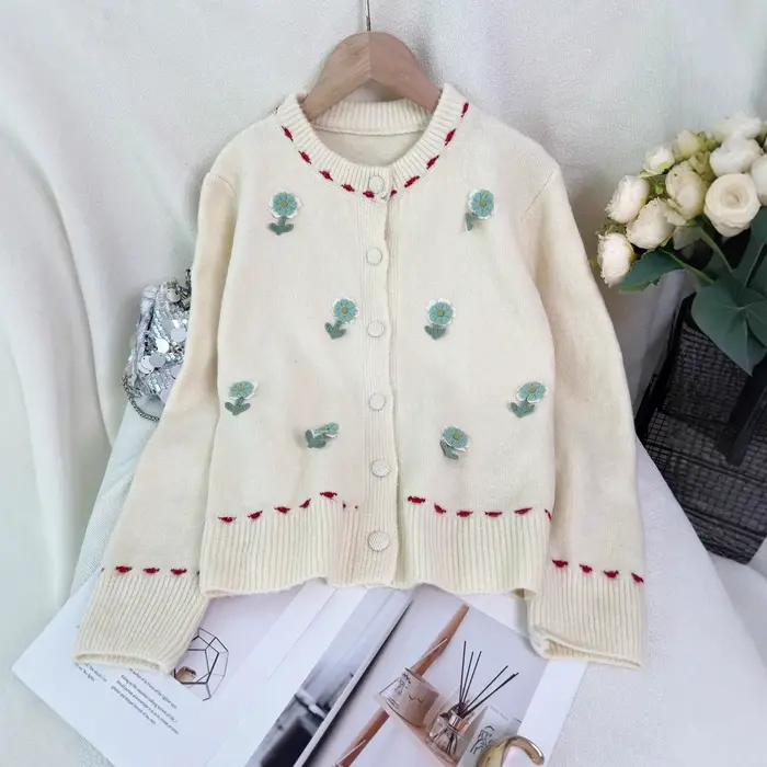 Cardigan tricoté à fleurs patchwork à col rond pour femme