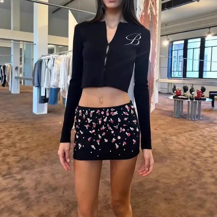 Blumarin a conçu un cardigan français haut de gamme en dentelle brodée avec crochet et boucle pour gaufres