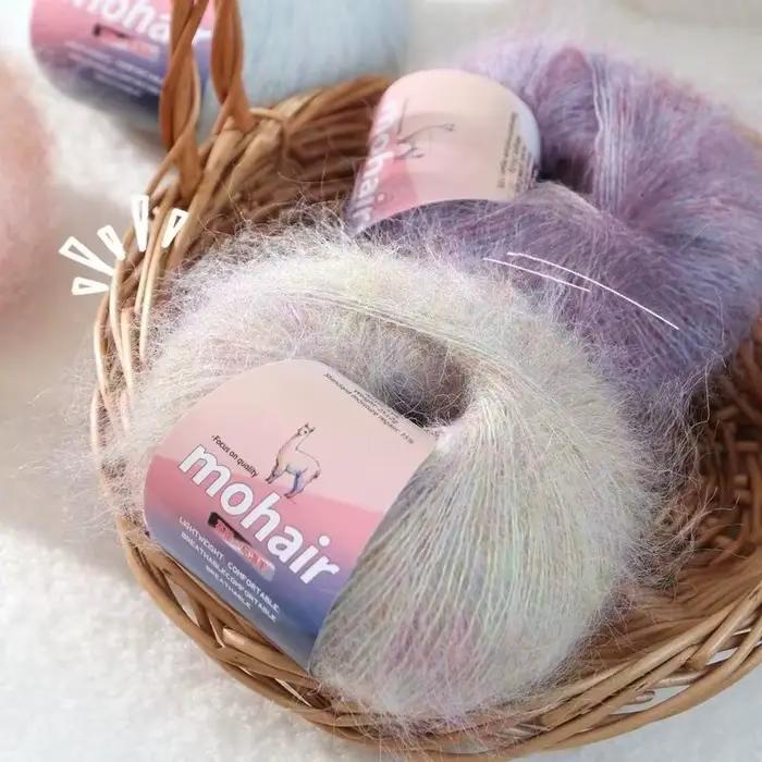 Pull et écharpe tricotés à la main avec alpaga et mohair entrelacés en laine florale