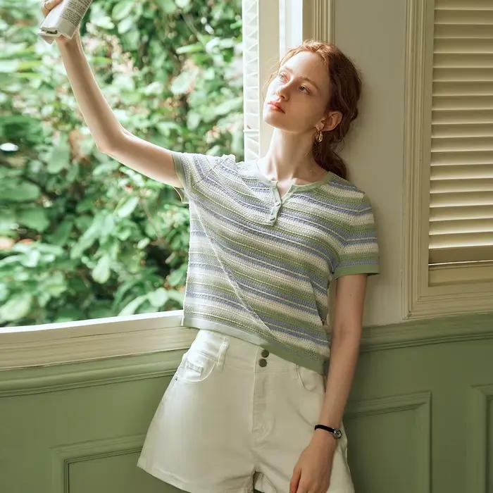 Pulls tricotés rayés à col rond et petit décolleté en V pour femme OLrain – Collection été 2026 – Tendance et confort