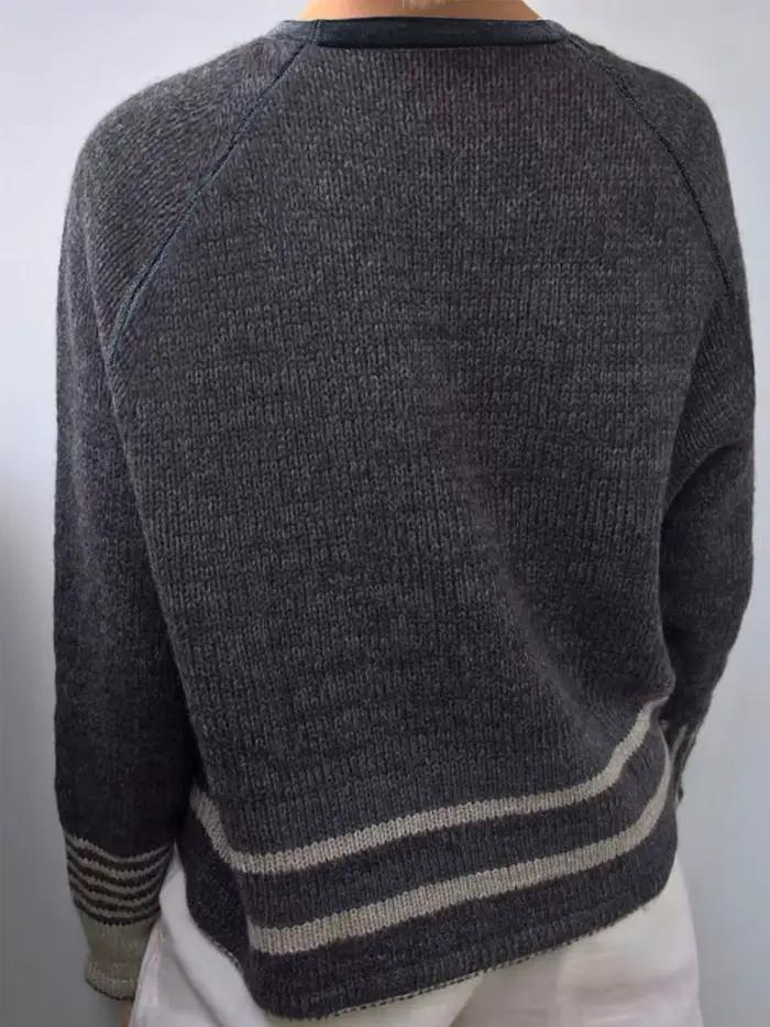 Pull en tricot gris à rayures contrastées pour femme