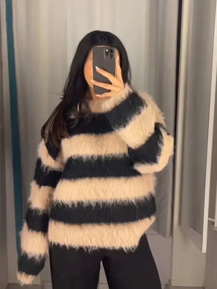 Femmes Beige noir rayé fourrure Mohair tricoté pull col rond manches longues manteau 2025 automne chaud femme