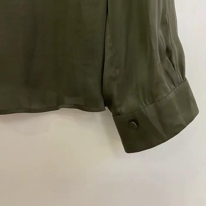 Rowan BB22T544 Pull à col en V à manches longues avec boutons pour femme