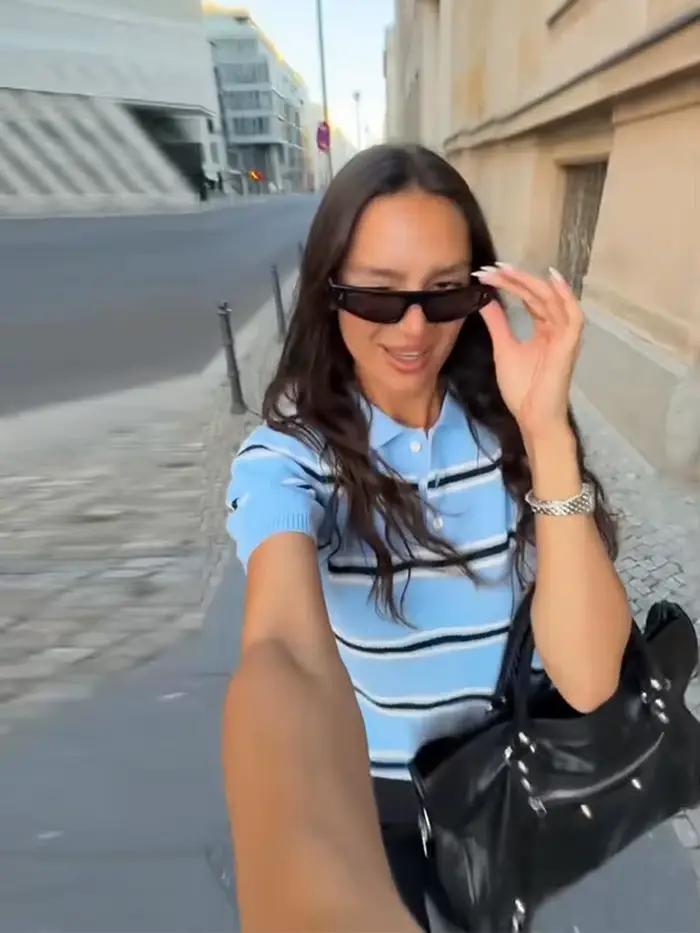 Haut tricoté rayé à col Polo ajouré pour femme
