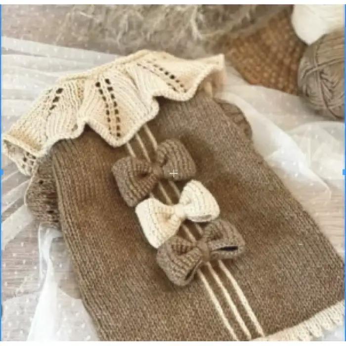 Pull doux en tricot avec nœud pour animaux de compagnie