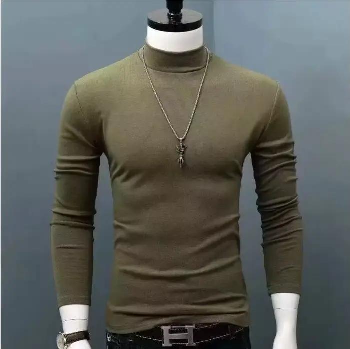 Pull chaud à col mi-haut, 360 ° proche du cou, sans couture pour résister aux vents froids. Utilisation du tissu verrouillé à température pour réaliser