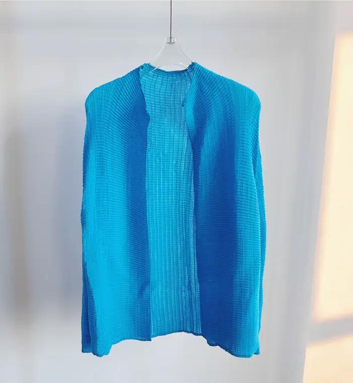 Cardigan plissé blanc Miyake