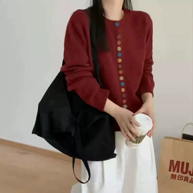 Cardigan tricoté à manches longues pour femmes dans un style coloré à bouton unique, un nouveau pull